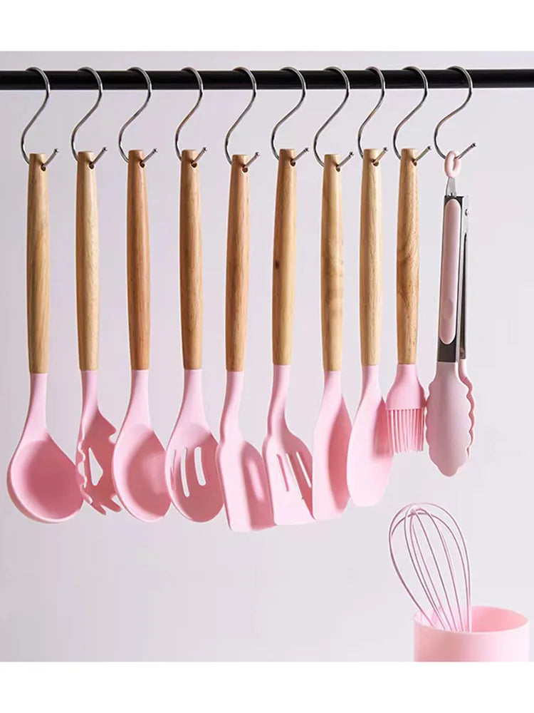 Juego de 12 utensilios de silicón con mango de madera – foto 5