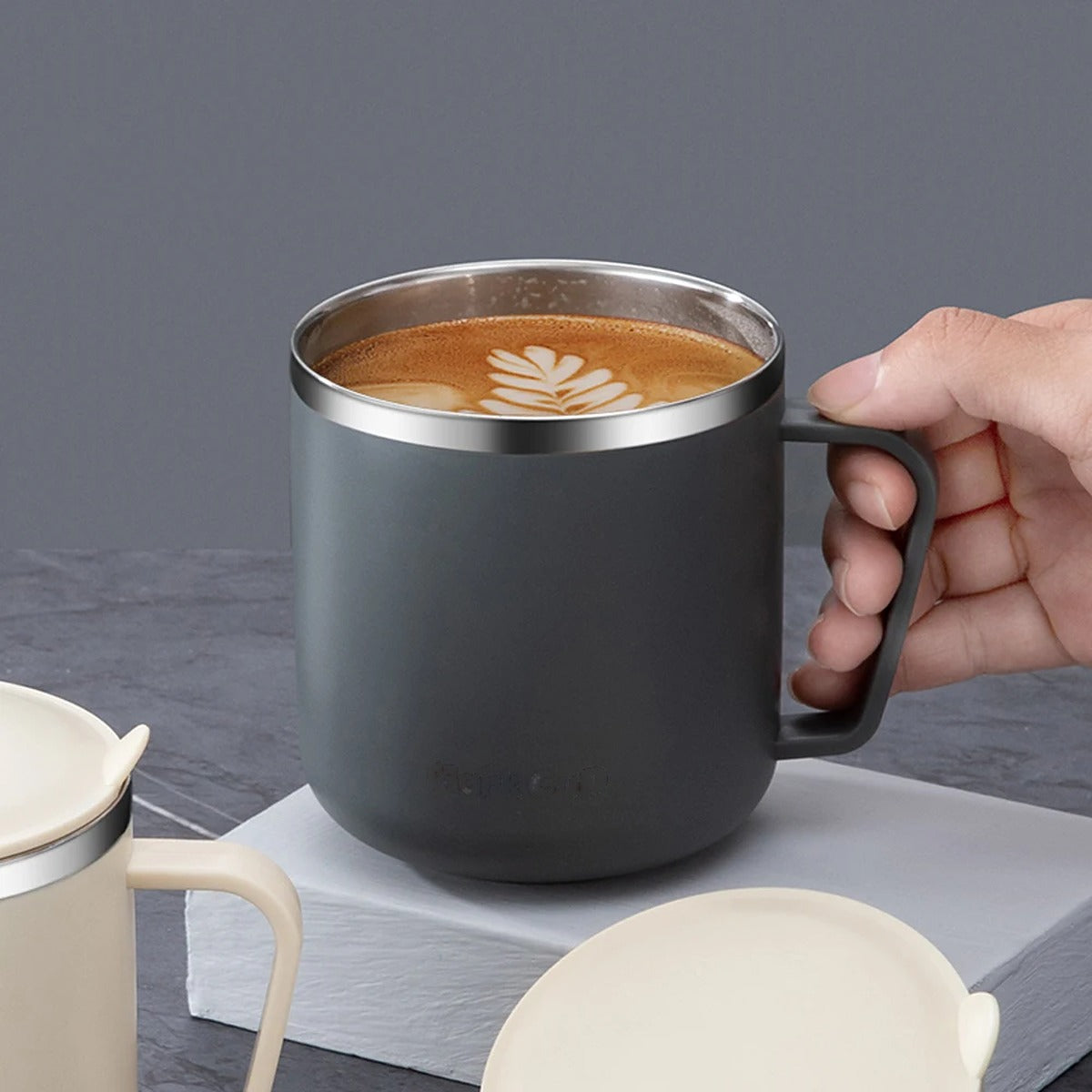 Taza térmica de acero 400 ml con tapa